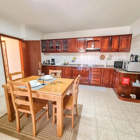 Casa Da Achada In בית נופש ארקו דה קלחטה